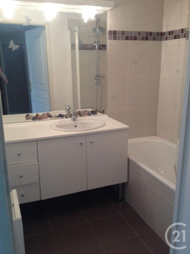 Afficher la photo en grand Appartement F3 à louer - 3 pièces - 51.46 m2 - THONON LES BAINS - 74 - RHONE-ALPES - Century 21 Agence Du Lac