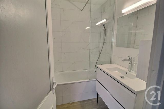 maison à louer - 6 pièces - 192.36 m2 - CRANVES SALES - 74 - RHONE-ALPES - Century 21 Agence Du Lac