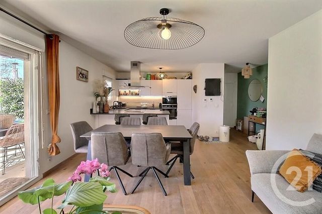 Appartement F4 à louer - 4 pièces - 82.0 m2 - CONTAMINE SUR ARVE - 74 - RHONE-ALPES - Century 21 Agence Du Lac
