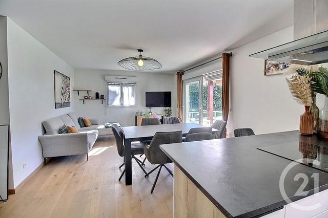 Appartement F4 à louer - 4 pièces - 82.0 m2 - CONTAMINE SUR ARVE - 74 - RHONE-ALPES - Century 21 Agence Du Lac