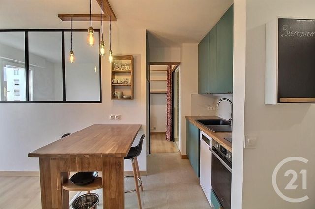 Appartement T2 à louer - 2 pièces - 31.0 m2 - GAILLARD - 74 - RHONE-ALPES - Century 21 Agence Du Lac