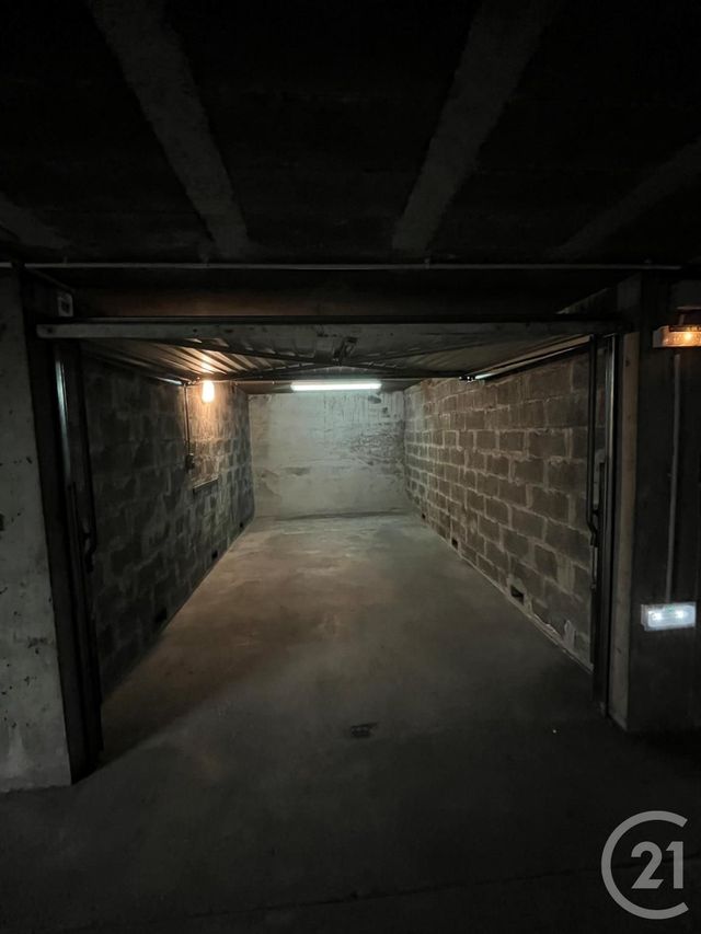 parking à louer - 15.4 m2 - ANNEMASSE - 74 - RHONE-ALPES - Century 21 Agence Du Lac