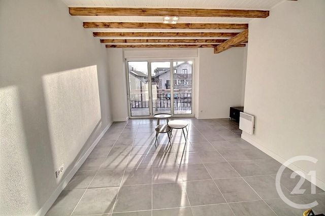 Appartement T3 à louer SCIEZ