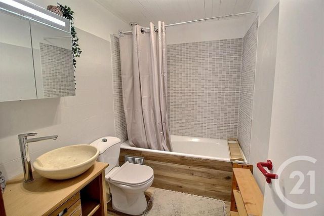 Appartement T3 à louer - 3 pièces - 67.89 m2 - SCIEZ - 74 - RHONE-ALPES - Century 21 Agence Du Lac