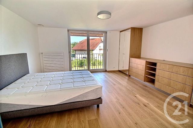 Appartement T4 à louer - 4 pièces - 187.0 m2 - VEIGY FONCENEX - 74 - RHONE-ALPES - Century 21 Agence Du Lac