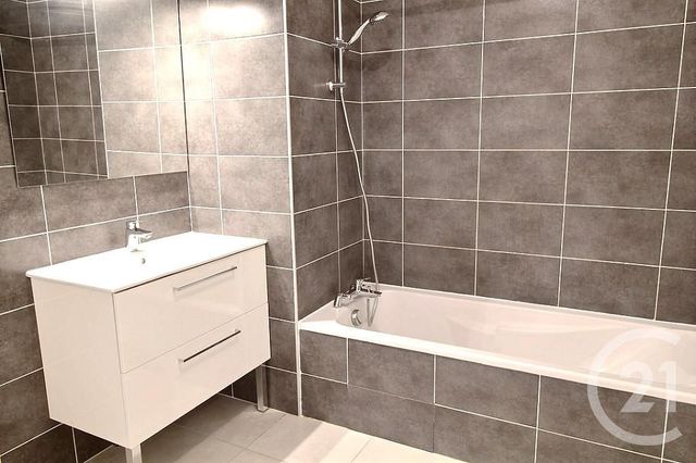 Appartement F3 à louer - 3 pièces - 64.4 m2 - THONON LES BAINS - 74 - RHONE-ALPES - Century 21 Agence Du Lac