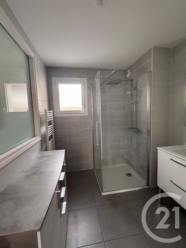 Appartement F2 à louer - 2 pièces - 44.45 m2 - GAILLARD - 74 - RHONE-ALPES - Century 21 Agence Du Lac