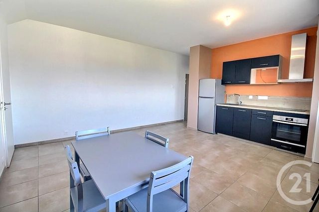 Appartement T3 à louer - 3 pièces - 47.0 m2 - EXCENEVEX - 74 - RHONE-ALPES - Century 21 Agence Du Lac
