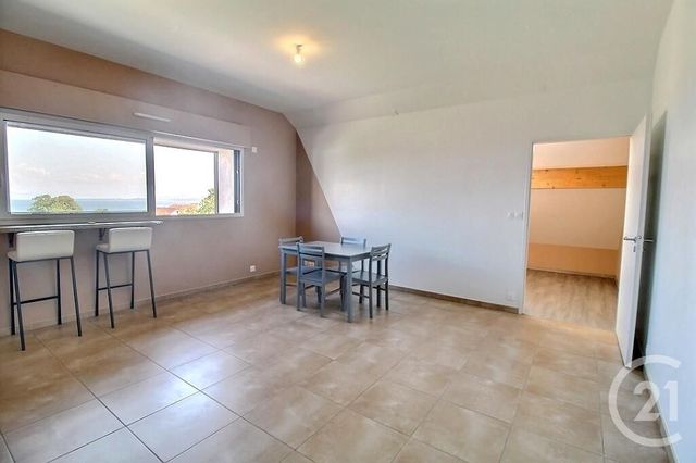 Appartement T3 à louer - 3 pièces - 47.0 m2 - EXCENEVEX - 74 - RHONE-ALPES - Century 21 Agence Du Lac