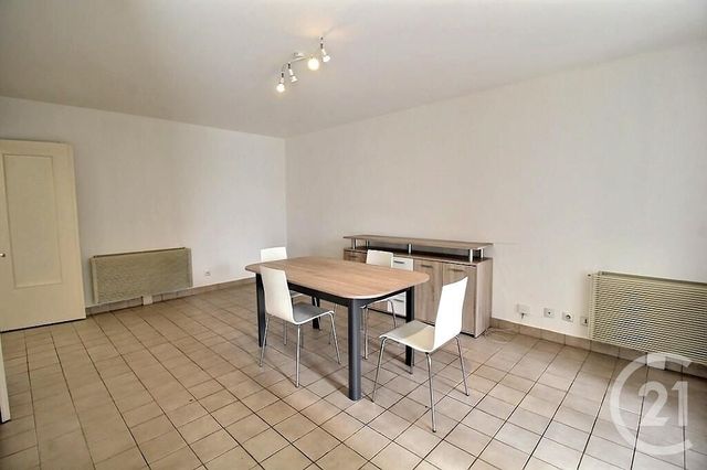 Appartement F2 à louer - 2 pièces - 54.94 m2 - GAILLARD - 74 - RHONE-ALPES - Century 21 Agence Du Lac