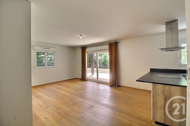 Appartement F4 à louer - 4 pièces - 82.0 m2 - CONTAMINE SUR ARVE - 74 - RHONE-ALPES - Century 21 Agence Du Lac