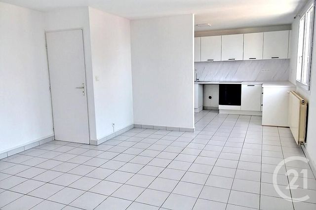 Appartement T2 à louer - 2 pièces - 52.39 m2 - THONON LES BAINS - 74 - RHONE-ALPES - Century 21 Agence Du Lac