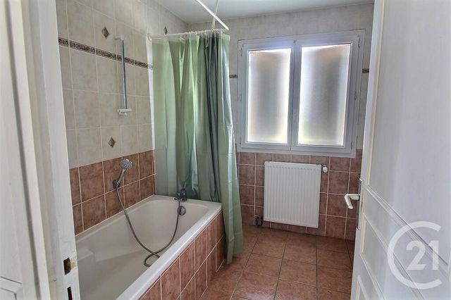 maison à louer - 4 pièces - 102.2 m2 - VEIGY FONCENEX - 74 - RHONE-ALPES - Century 21 Agence Du Lac