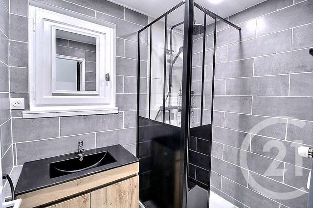 Appartement F3 à louer - 3 pièces - 62.27 m2 - THONON LES BAINS - 74 - RHONE-ALPES - Century 21 Agence Du Lac