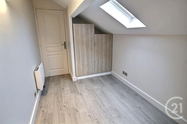 Appartement T3 à louer - 3 pièces - 44.92 m2 - EVIAN LES BAINS - 74 - RHONE-ALPES - Century 21 Agence Du Lac