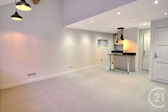 Appartement T3 à louer - 3 pièces - 44.92 m2 - EVIAN LES BAINS - 74 - RHONE-ALPES - Century 21 Agence Du Lac