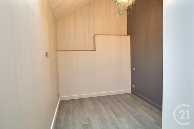 Appartement T3 à louer - 3 pièces - 44.92 m2 - EVIAN LES BAINS - 74 - RHONE-ALPES - Century 21 Agence Du Lac