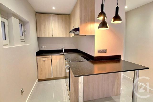 Appartement T3 à louer - 3 pièces - 44.92 m2 - EVIAN LES BAINS - 74 - RHONE-ALPES - Century 21 Agence Du Lac