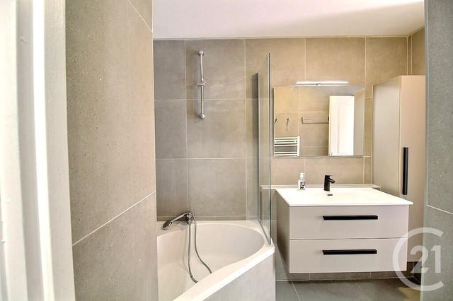 Appartement F2 à louer - 2 pièces - 54.19 m2 - VEIGY FONCENEX - 74 - RHONE-ALPES - Century 21 Agence Du Lac