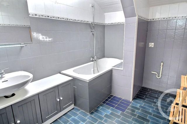 Appartement T3 à louer - 3 pièces - 72.05 m2 - MARGENCEL - 74 - RHONE-ALPES - Century 21 Agence Du Lac