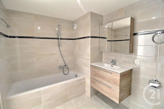 Appartement F2 à louer - 2 pièces - 45.34 m2 - VEIGY FONCENEX - 74 - RHONE-ALPES - Century 21 Agence Du Lac