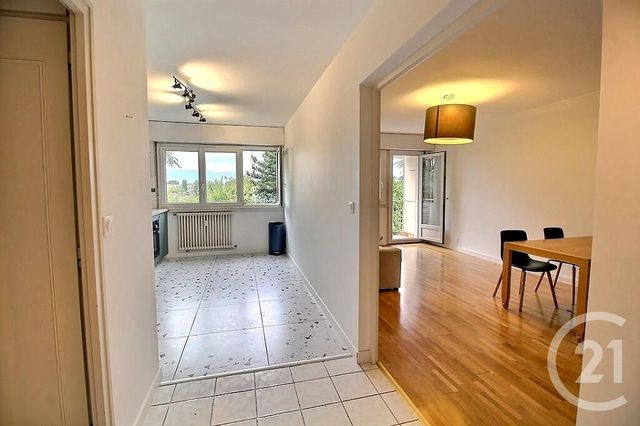 Appartement T3 à louer - 3 pièces - 77.26 m2 - AMBILLY - 74 - RHONE-ALPES - Century 21 Agence Du Lac