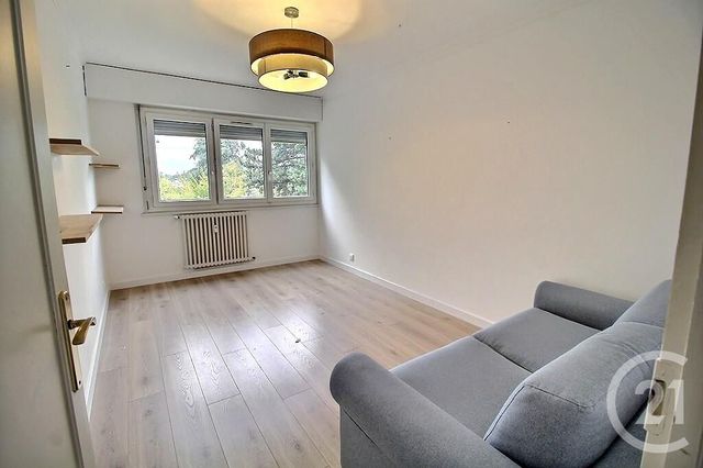 Appartement T3 à louer - 3 pièces - 77.26 m2 - AMBILLY - 74 - RHONE-ALPES - Century 21 Agence Du Lac