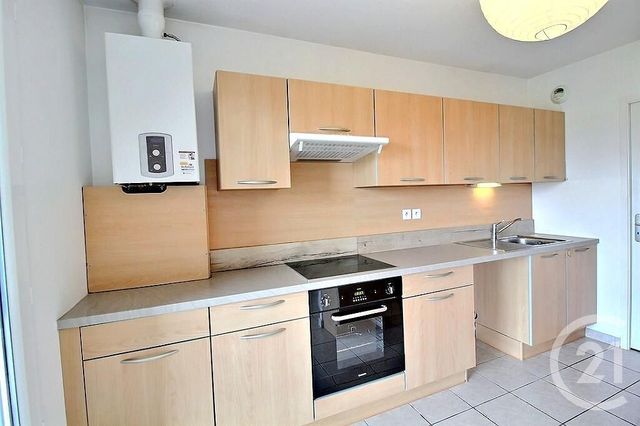 Appartement T4 à louer - 4 pièces - 78.48 m2 - SCIEZ - 74 - RHONE-ALPES - Century 21 Agence Du Lac