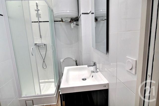 Appartement T2 à louer - 2 pièces - 30.84 m2 - EVIAN LES BAINS - 74 - RHONE-ALPES - Century 21 Agence Du Lac