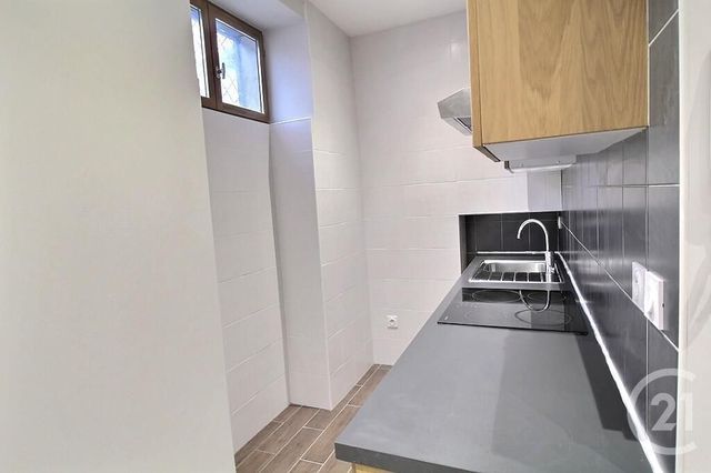 Appartement T2 à louer - 2 pièces - 30.84 m2 - EVIAN LES BAINS - 74 - RHONE-ALPES - Century 21 Agence Du Lac