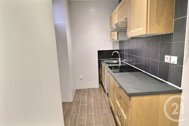 Appartement T2 à louer - 2 pièces - 30.84 m2 - EVIAN LES BAINS - 74 - RHONE-ALPES - Century 21 Agence Du Lac